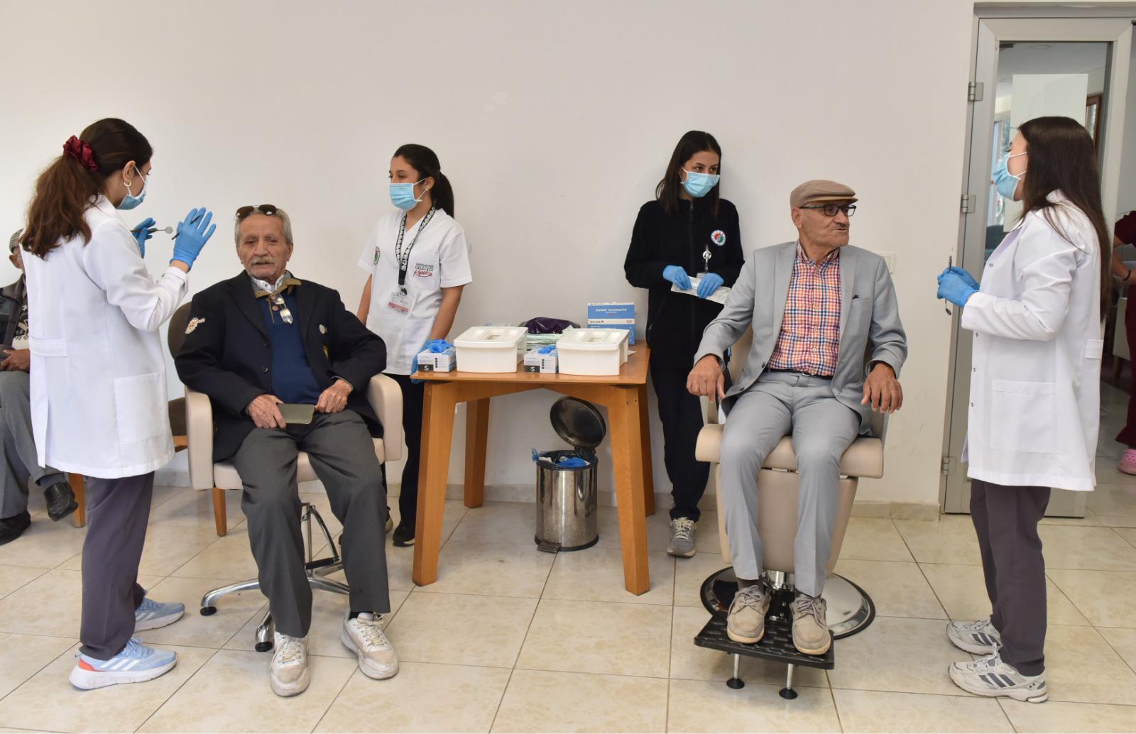Kepezin Huzurevi Sakinlerine Agiz Ve Dis Sagligi Taramasi 4