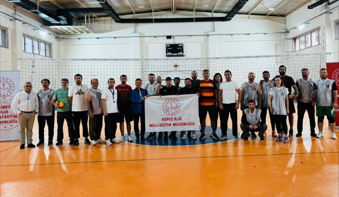 Kepezli Öğretmenler Filede Kapışıyor (3)