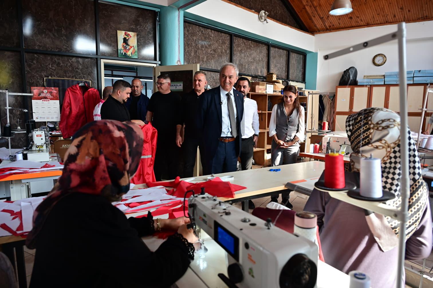 Kocagoz, Kadin Emegiyle Buyuyen Tekstil Atolyesini Ziyaret Etti 3