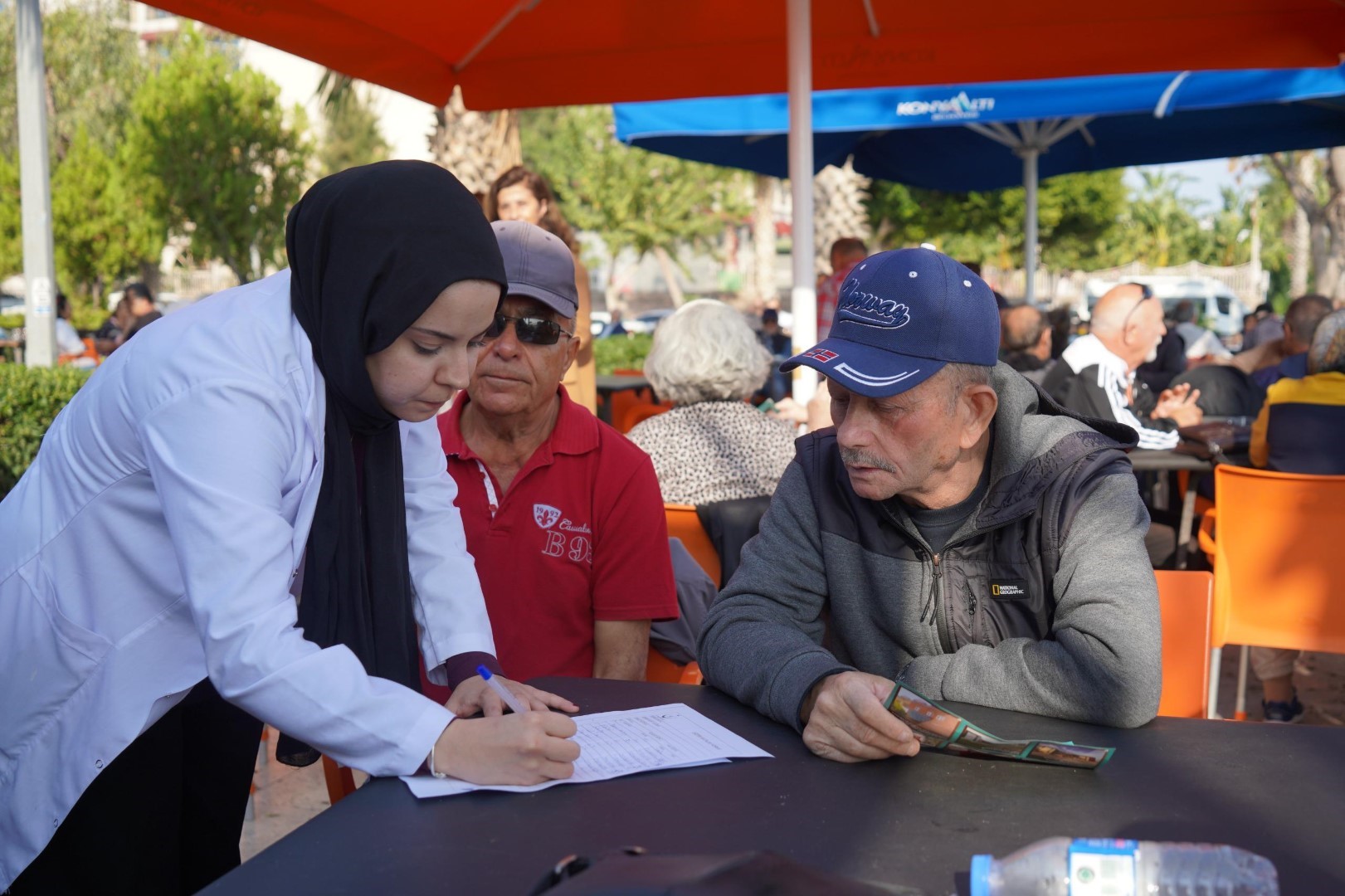 Konyaalti'nda Halk Sağliği Buluşmalari Devam Edi̇yor (7) (Large) (Large)