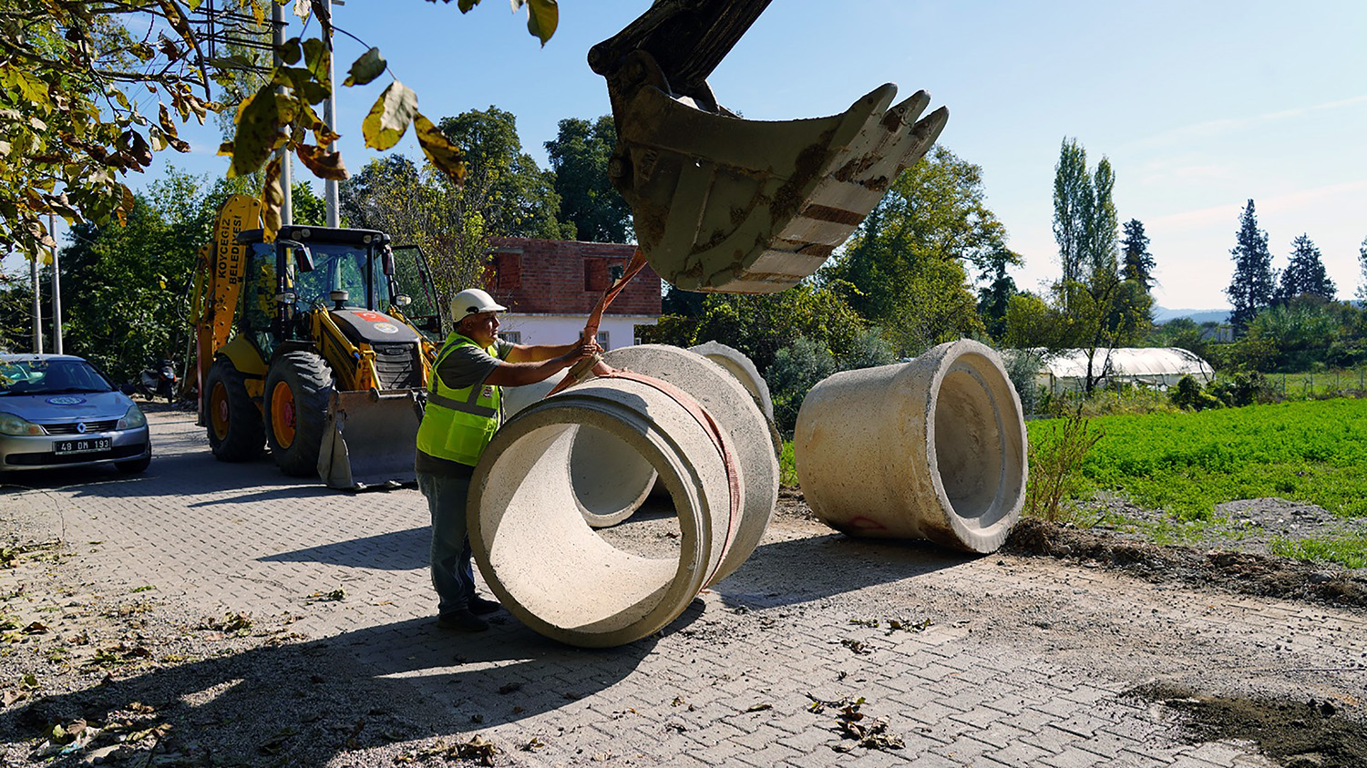 Köyceğiz Zeytinalanı’nda Yağmur Suyu Taşkınlarının Önüne Geçiyor (3)