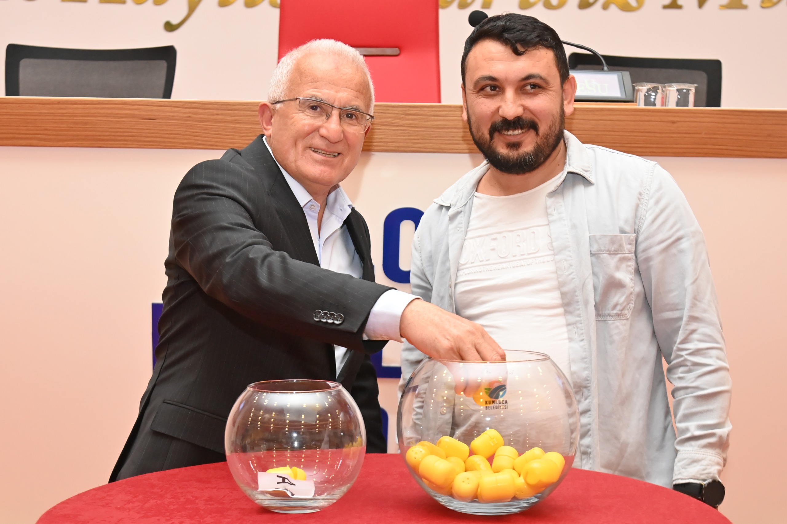 Kumluca Belediyesi Halı Saha Futbol 3