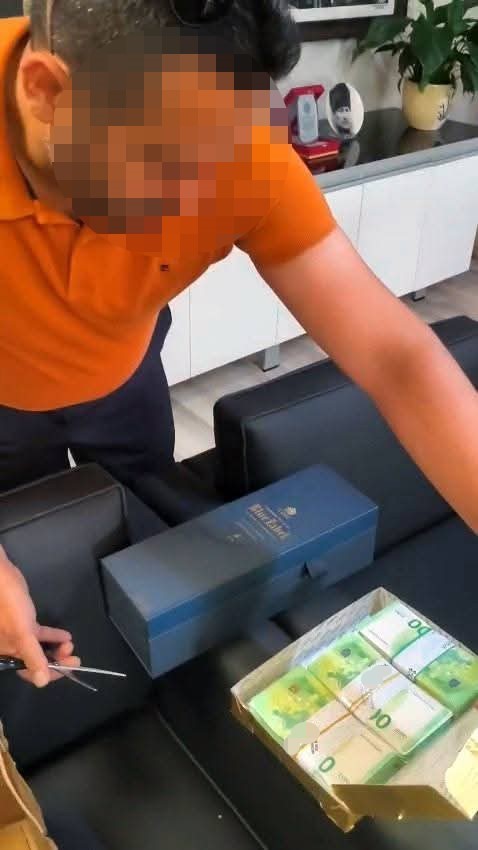 Manavgat Belediyesi'ndeki Yolsuzluk Ve Rüşvet Davasında Duruşma Başlıyor (3)