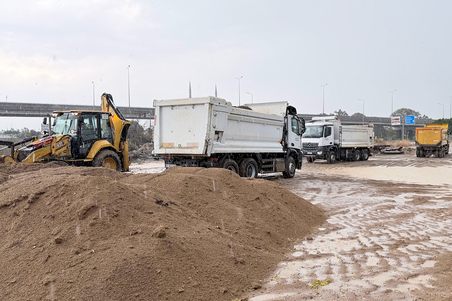 Manavgat’ta Kum Hırsızlığına Suçüstü (3)
