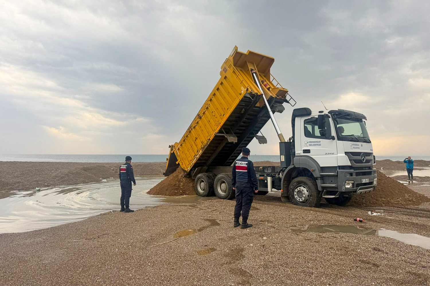Manavgat’ta Kum Hırsızlığına Suçüstü (4)