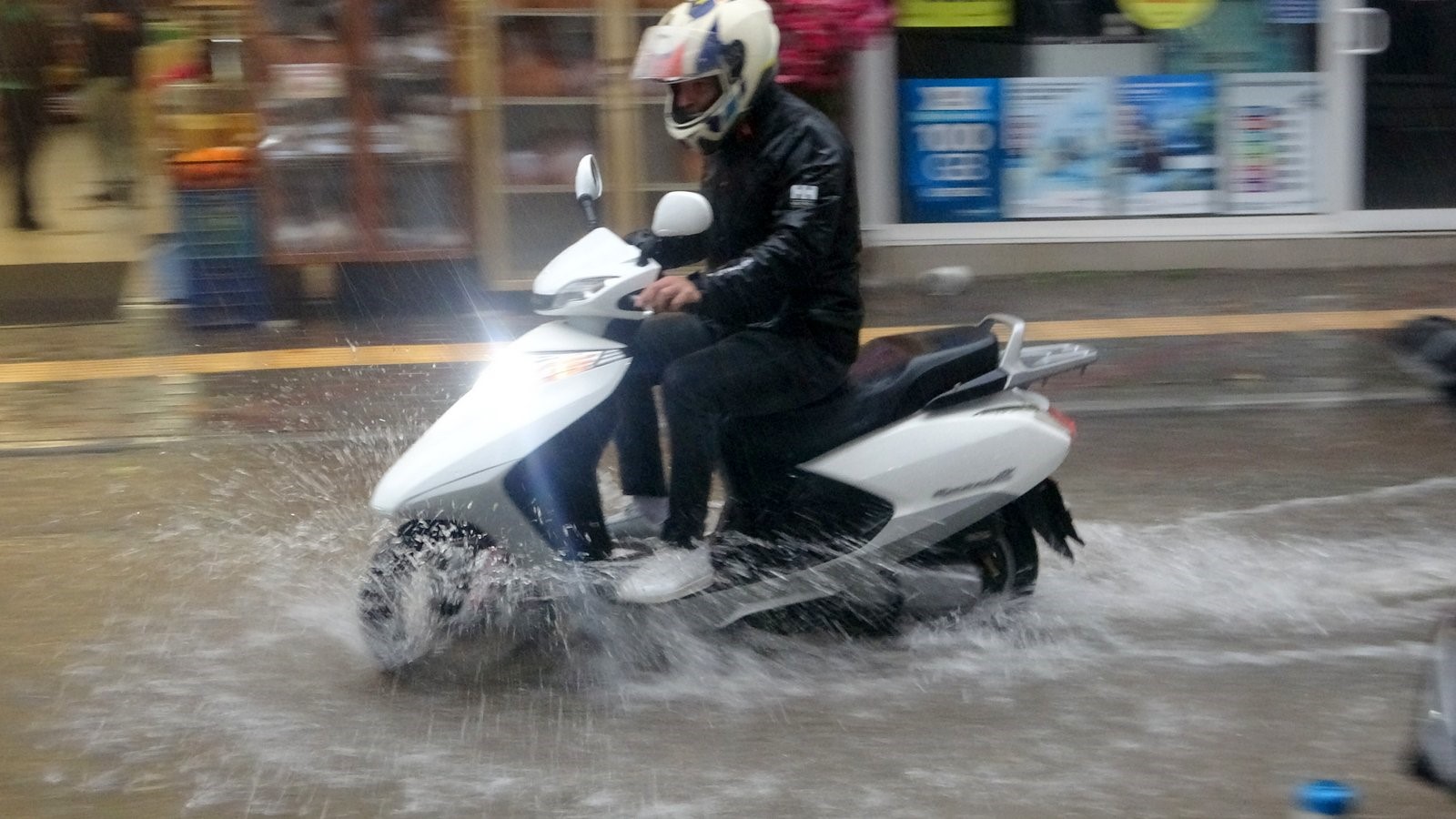 Menteşe Şiddetli Yağmur 03