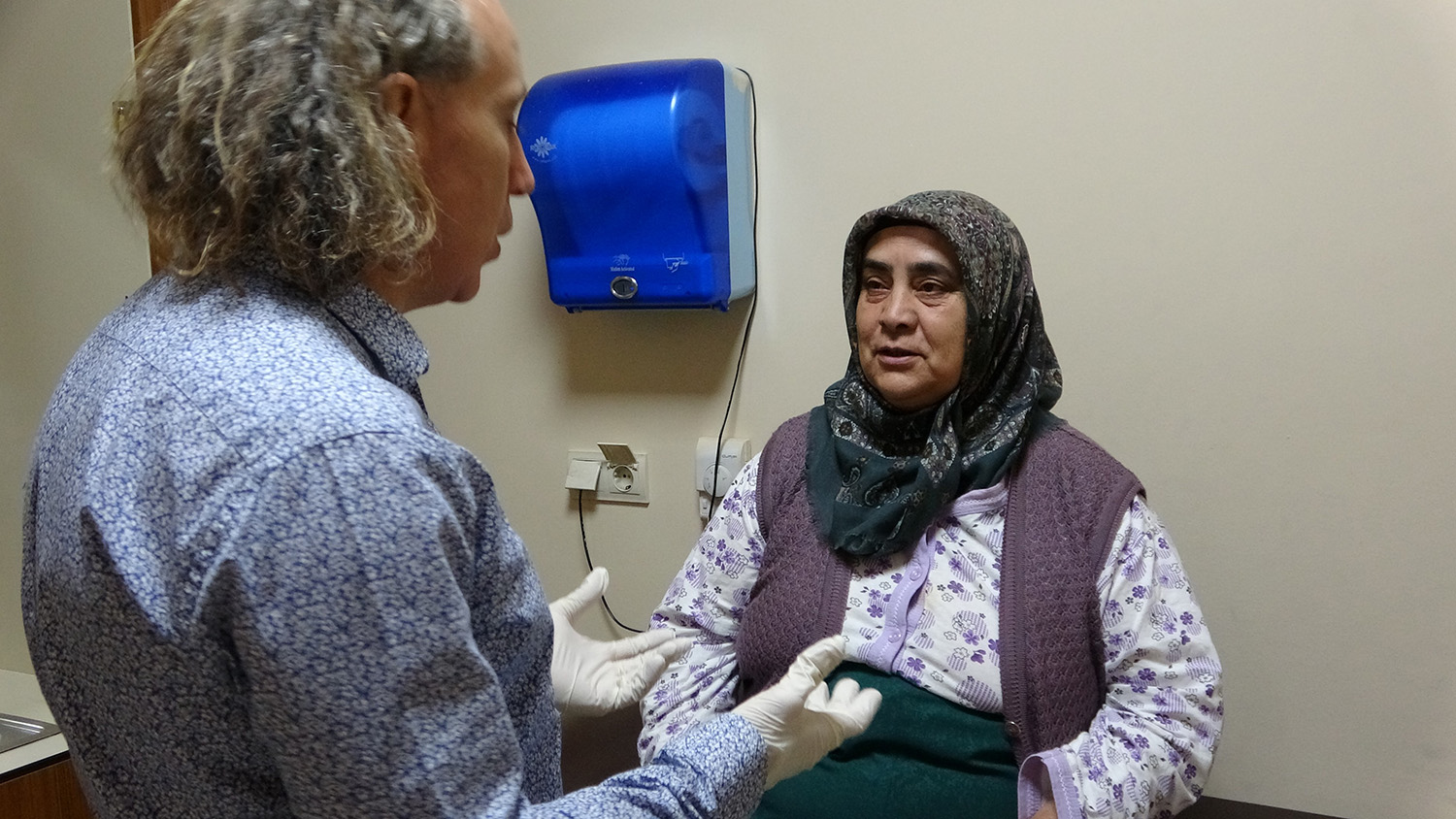 Mersin’de Tarihe Geçen Ameliyat! 8,5 Kilo Meme Kitlesi Çıkarıldı” (2)