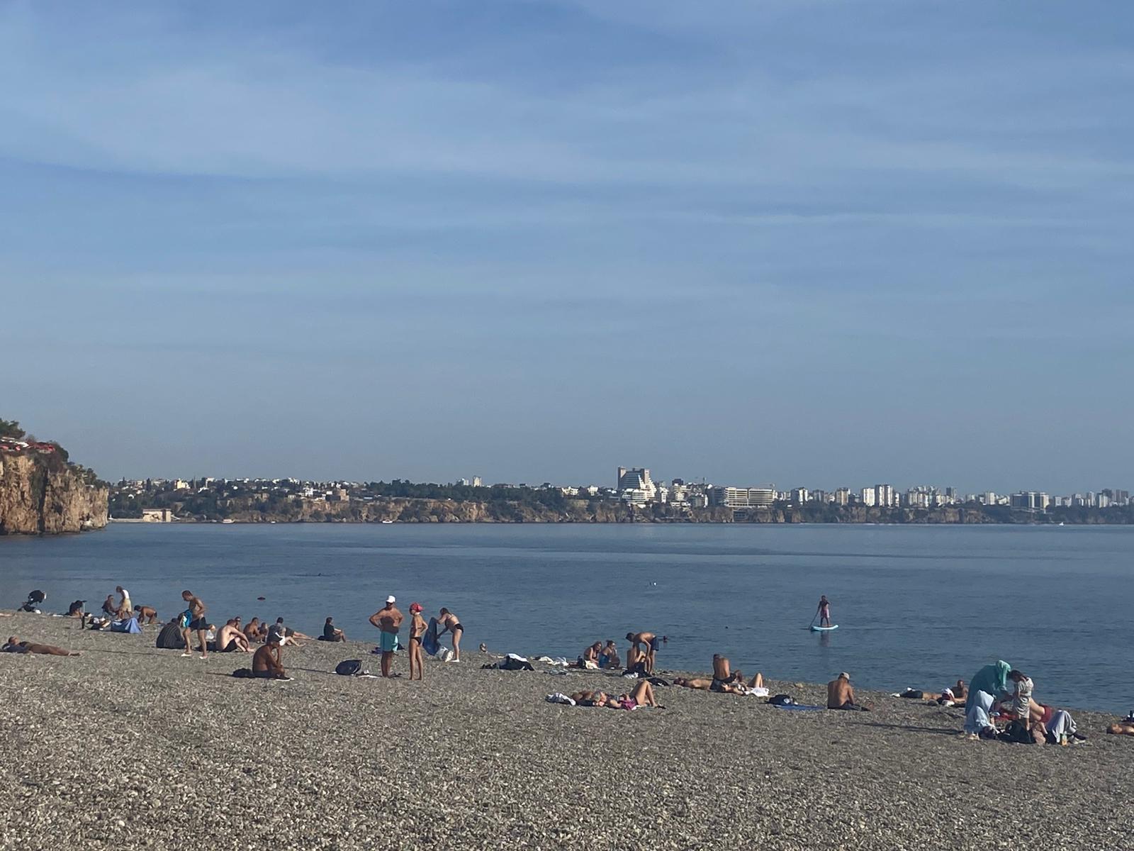 Mevsim Şaşırttı Antalya Yaz Günlerini Aratmıyor (2)