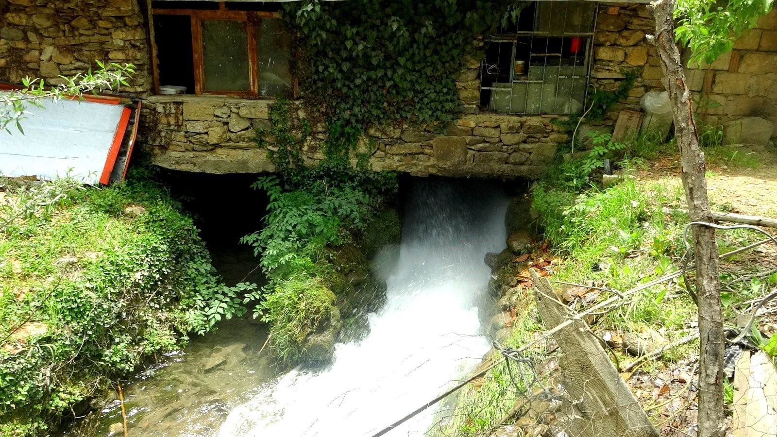 Muğla'da 300 Yıllık Su Değirmeni Hala Çarklarını Döndürüyor (1)