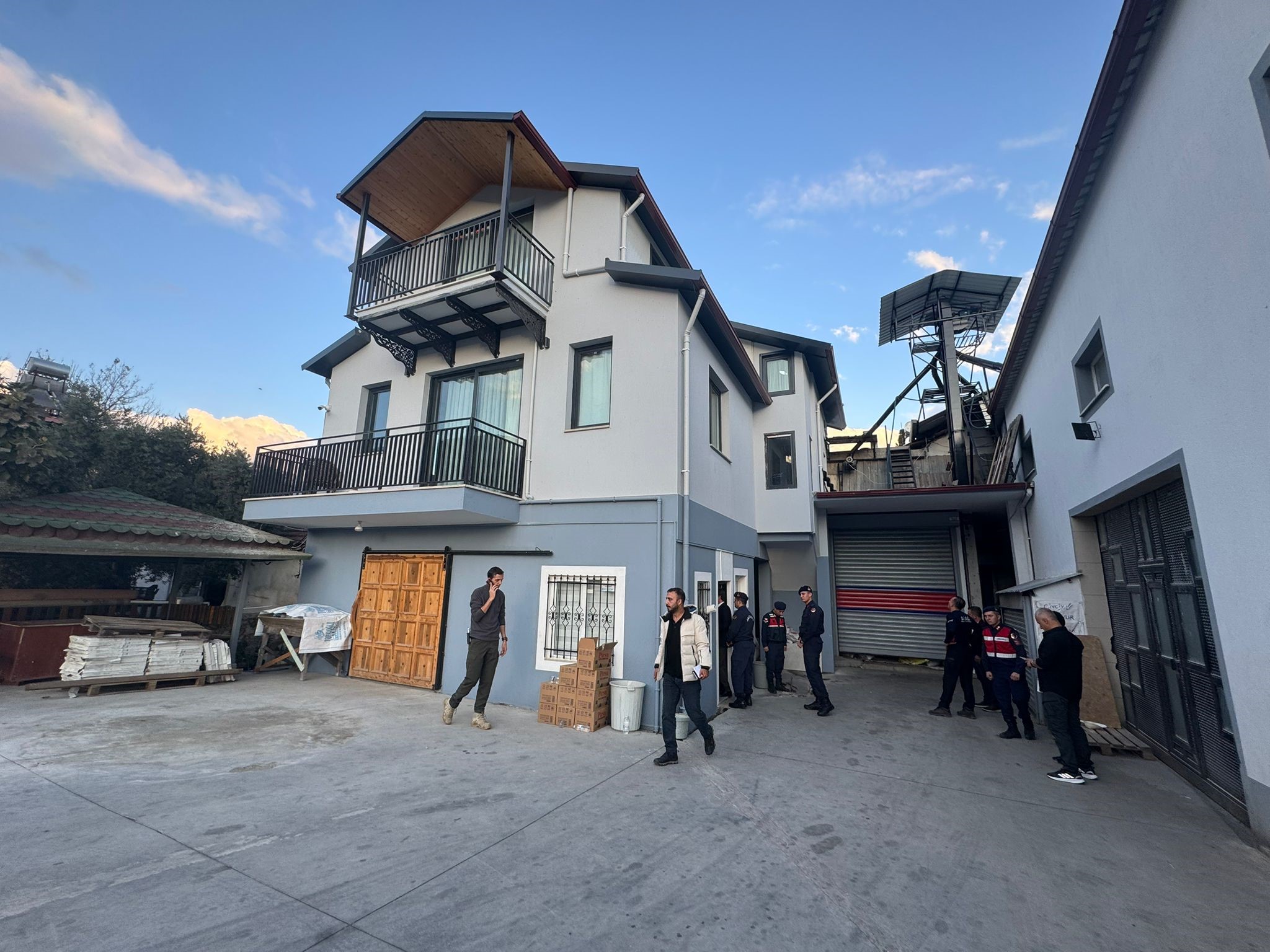 Neslinur Topalin Evinde Inceleme (1)