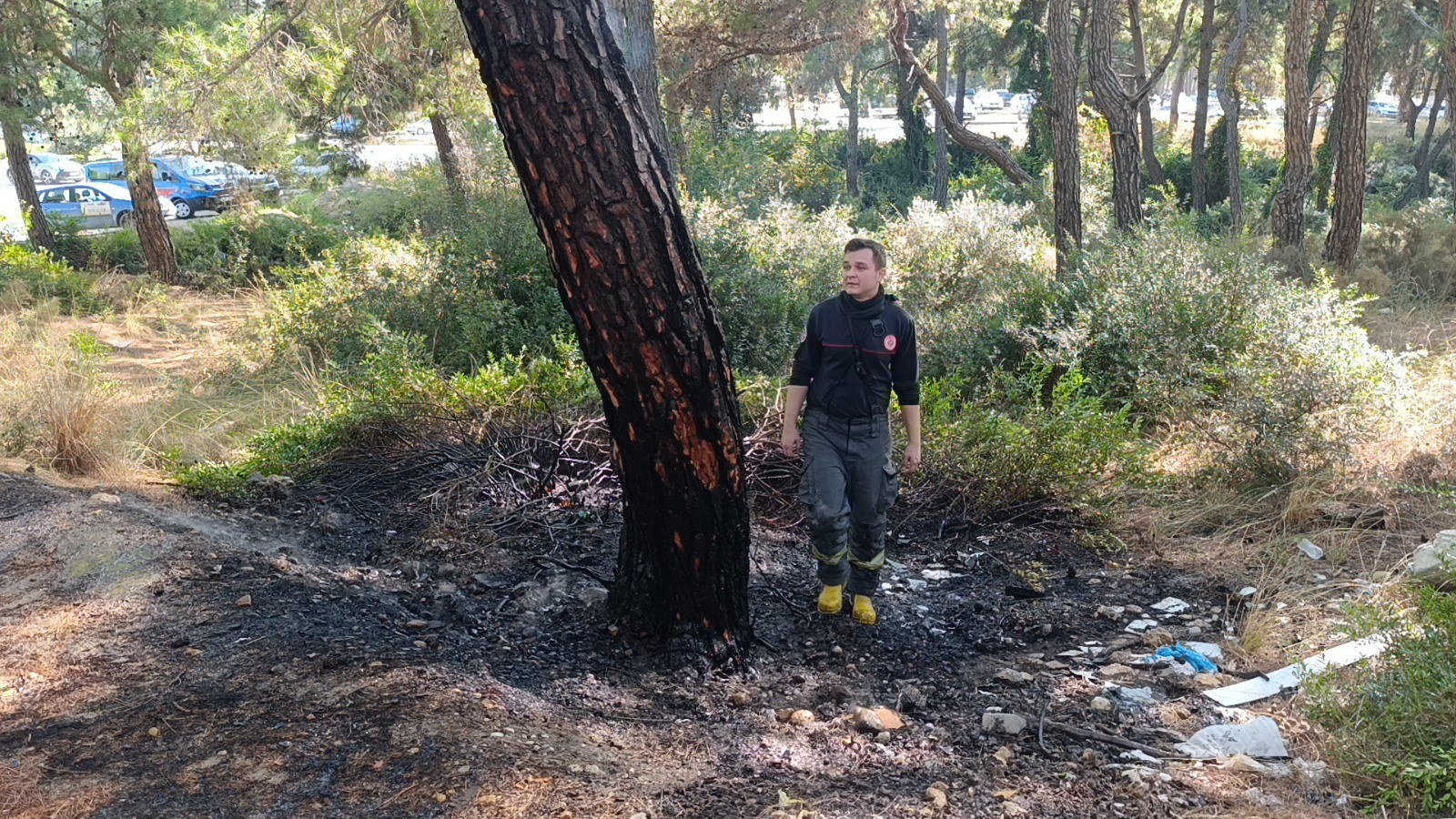 Ormanlık Alanda Çıkan Yangını Vatandaşlar Söndürdü (4)