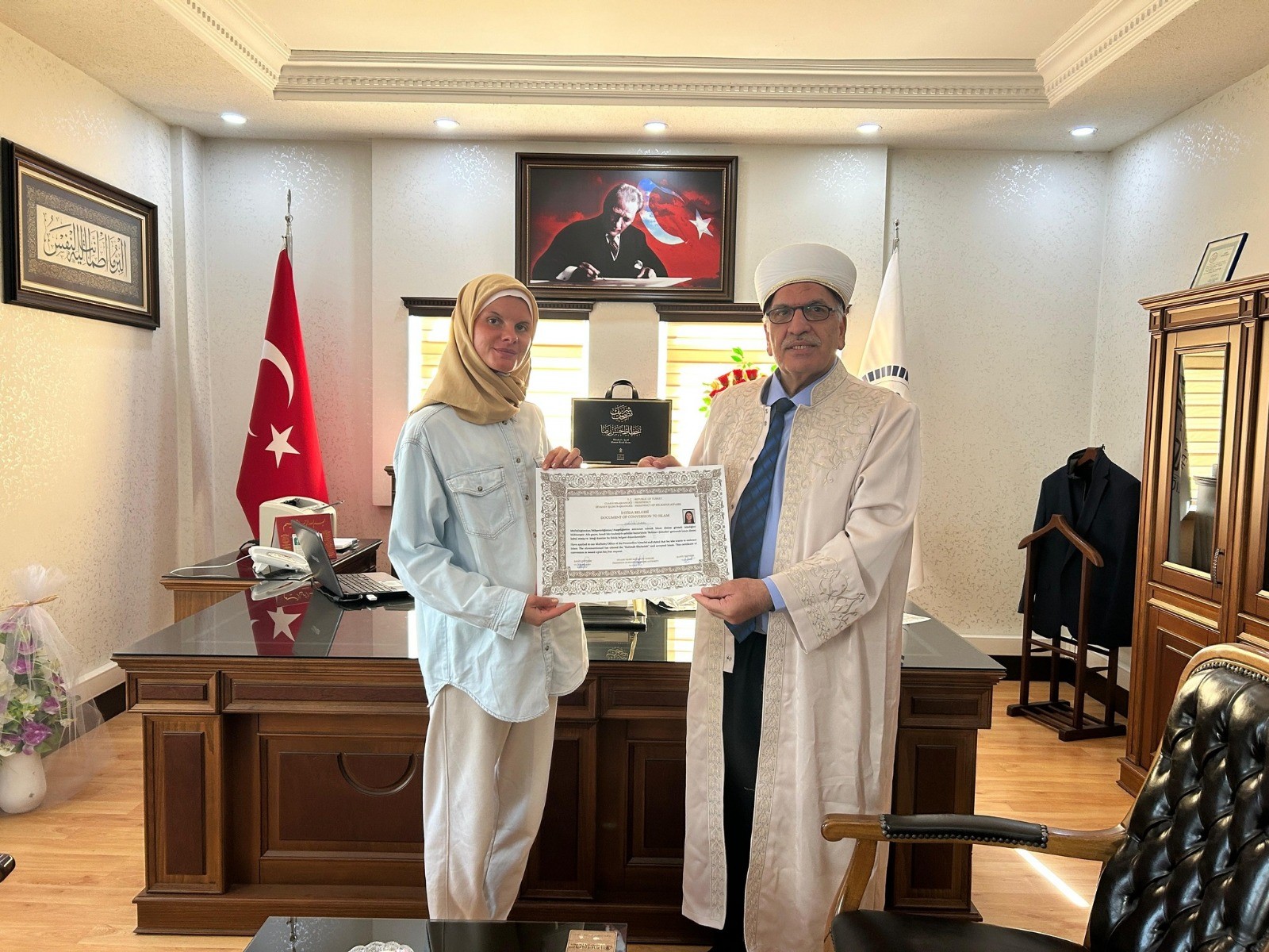 Polonyali Gazeteci Antalyada Musluman Oldu (2)