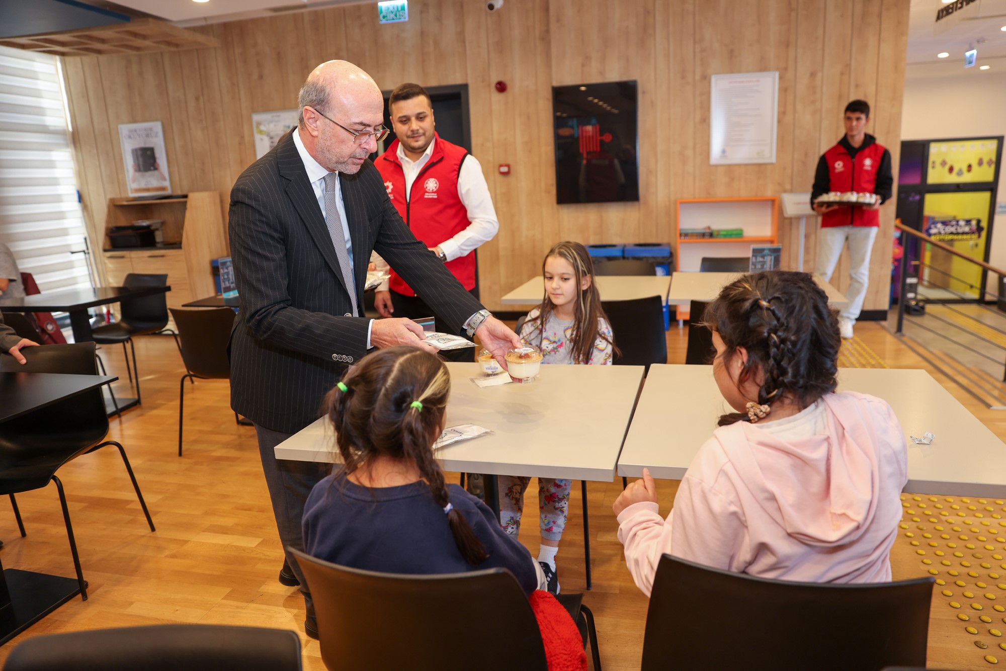 Tamamen Dijital Yeni Nesil Kütüphane (4)