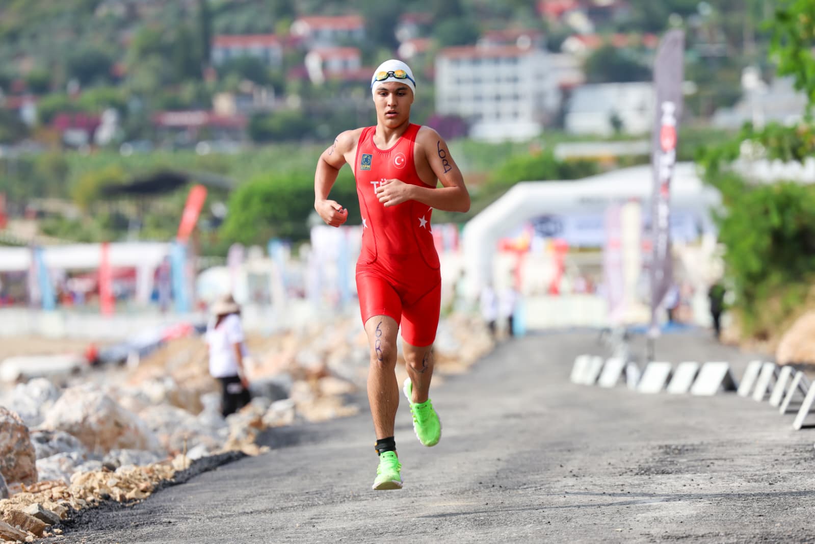 Triathle Lazer Run Sampiyonasinda Alanyada Madalya Yagdi(1)
