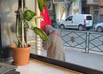 Turk Bayragini Open Kadin Duygulandirdi (1)