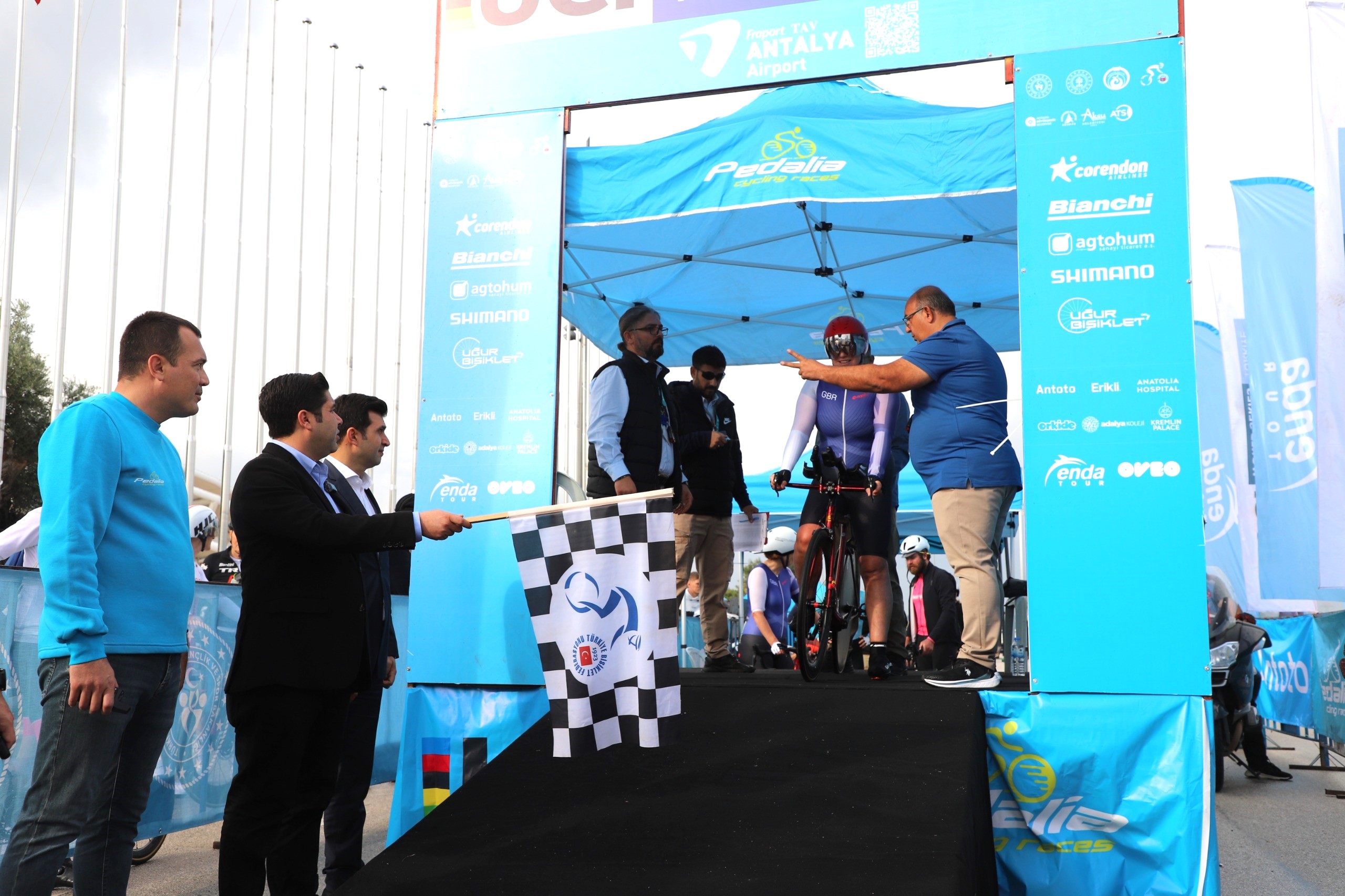 Uci Grand Fondo Antalya Etabı Tamamlandı (1)