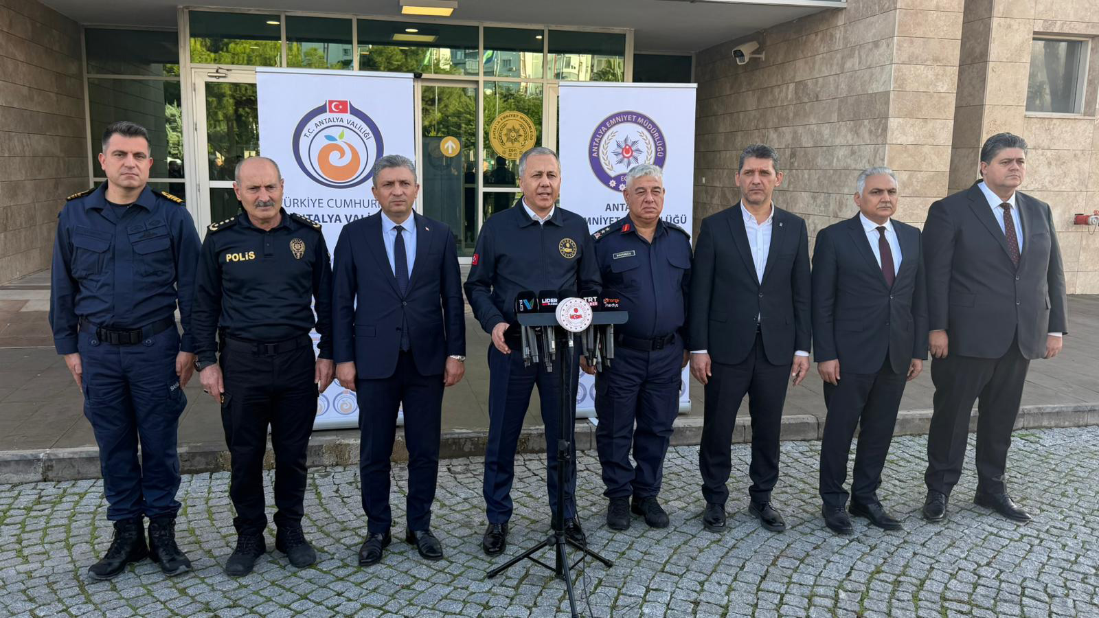 Y E R L I K A Y A 17 I L D E D U Z E N L E N E N U Y U S T U R U C U 1036344 307561