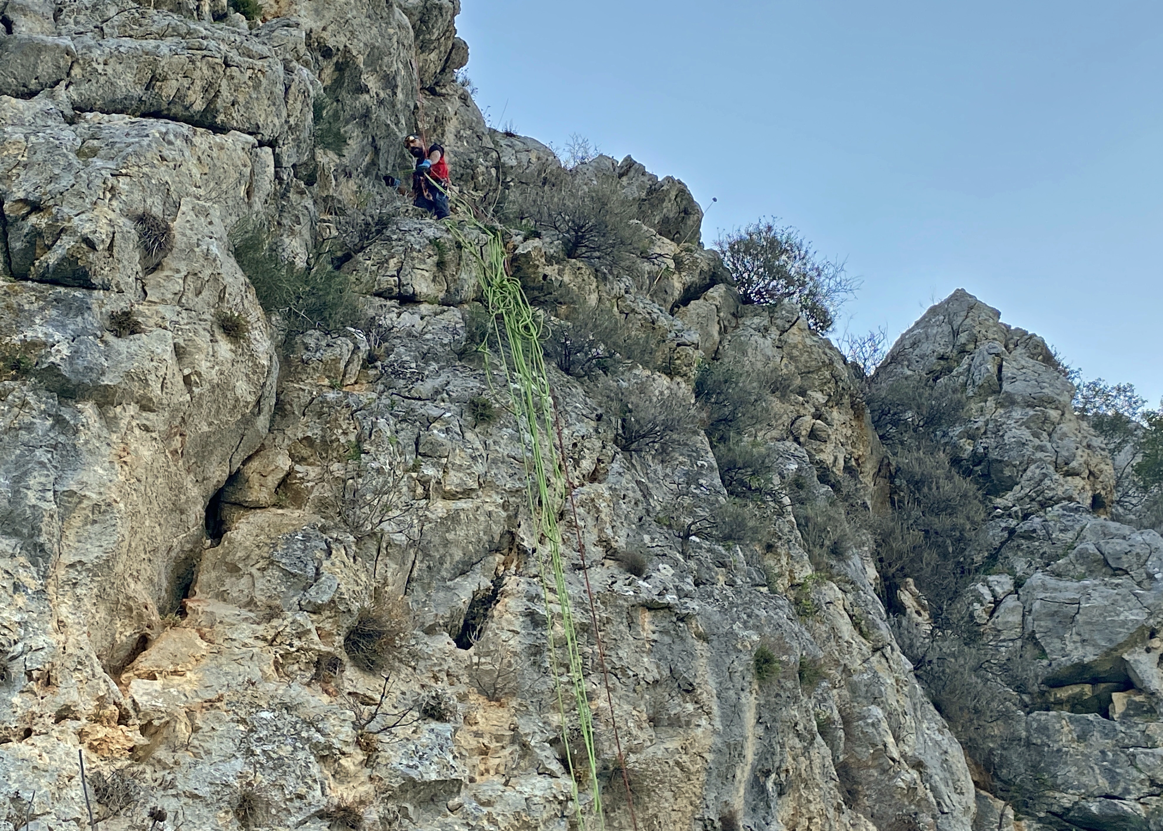 Yaşlı Adam Mutluluğunu Keçisine Sarılarak Yaşadı (1)