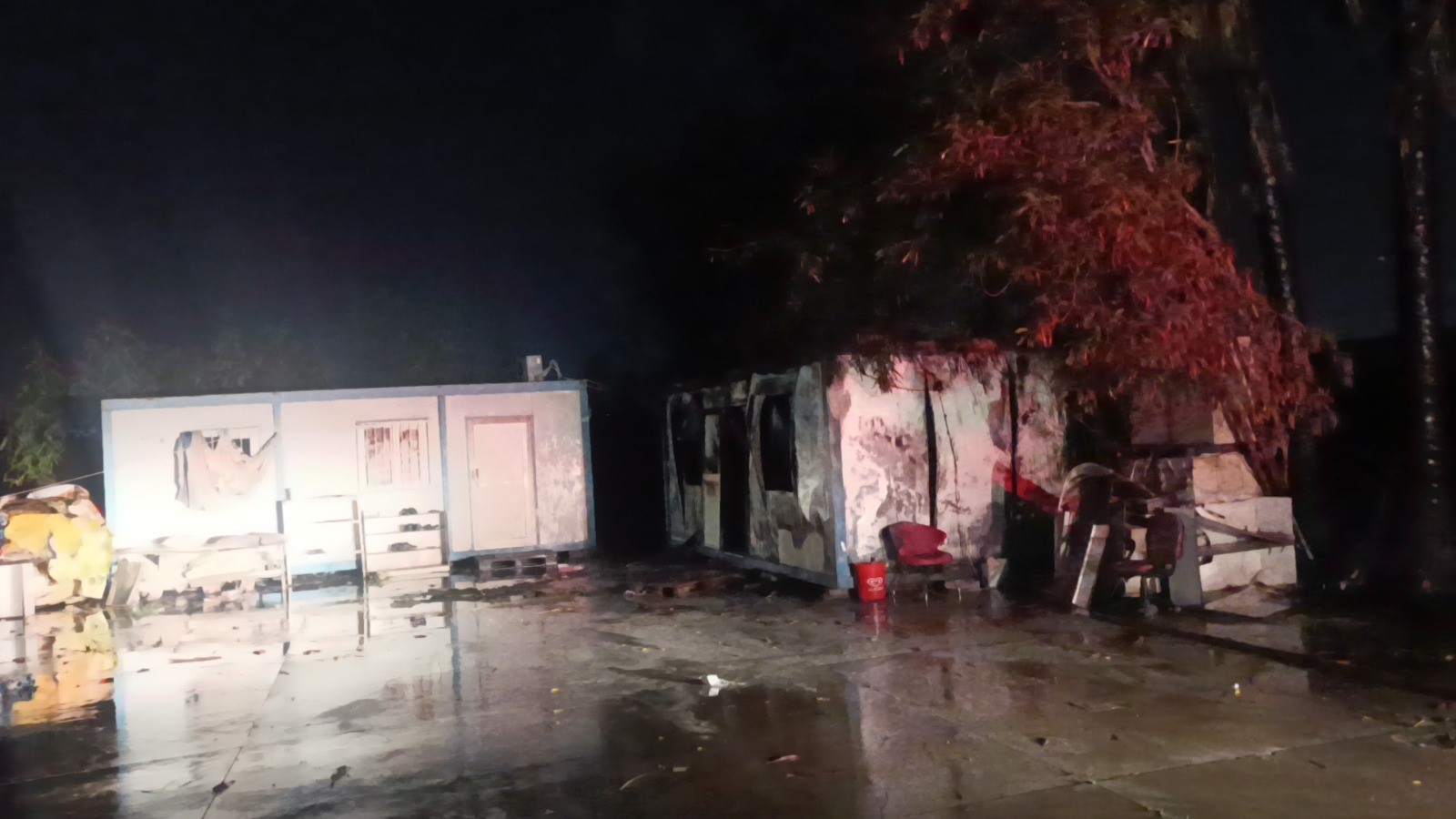 Yıldırım Yangına Sebep Oldu Konteyner Küle Döndü (1)