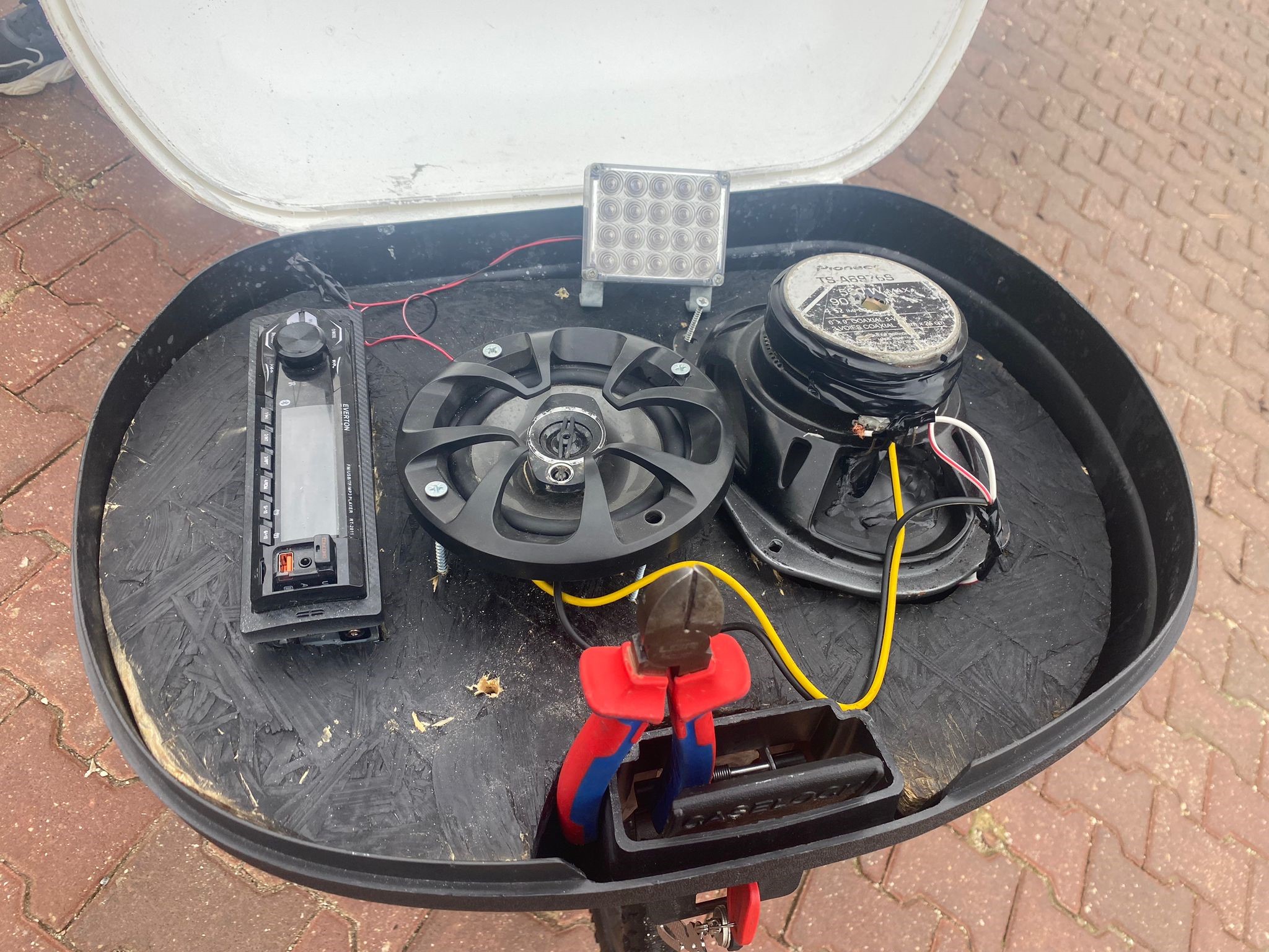 16 Yaşındaki Özel Çocuk Bayram Efe Müzik Sevgisini Bisikletine Taşıdı (3)