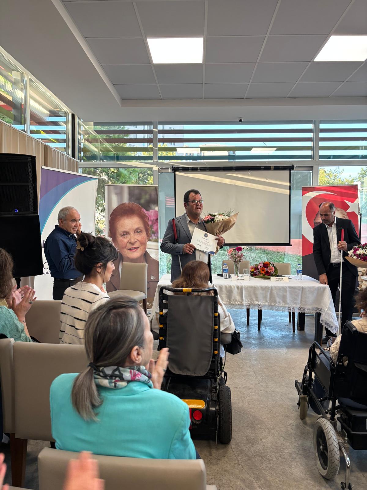 35Dc1Aa9 17Ef 48D5 Bc61 77Ce7A8B4Ae9 (1)