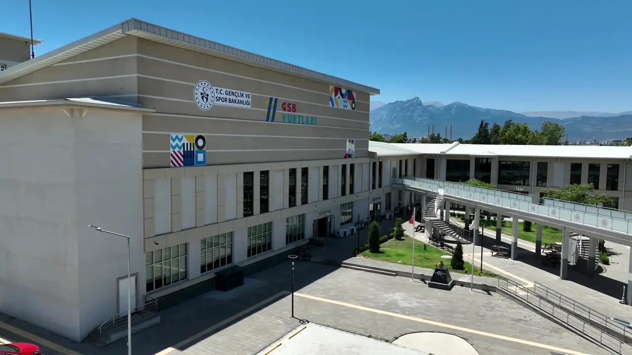 Akdeniz Üniversitesi’nde Sabır Taşıran Rezalet! (1)