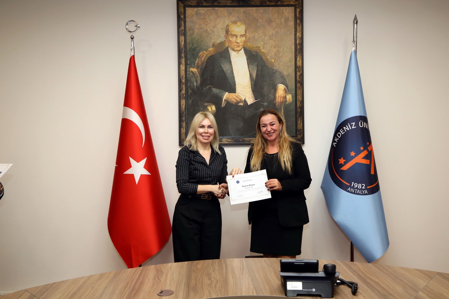 Akdeniz Üniversitesi’nden Konyaaltı Muhtarlarına Mesleki Eğitim (2)