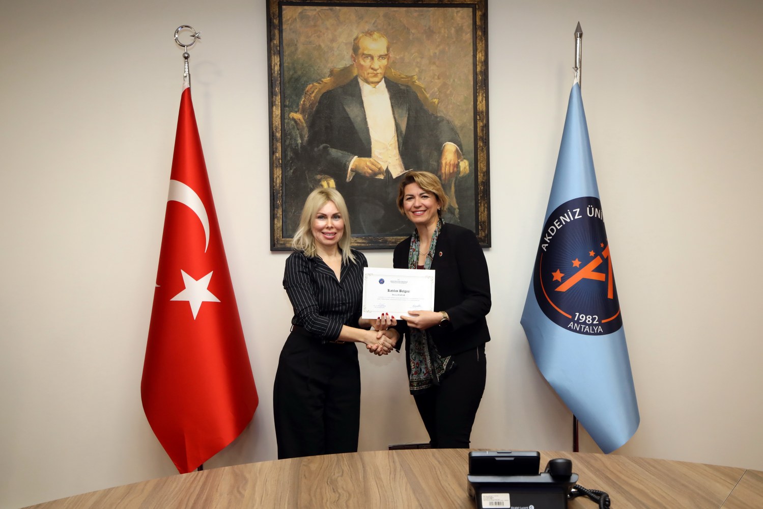 Akdeniz Üniversitesi’nden Konyaaltı Muhtarlarına Mesleki Eğitim (3)