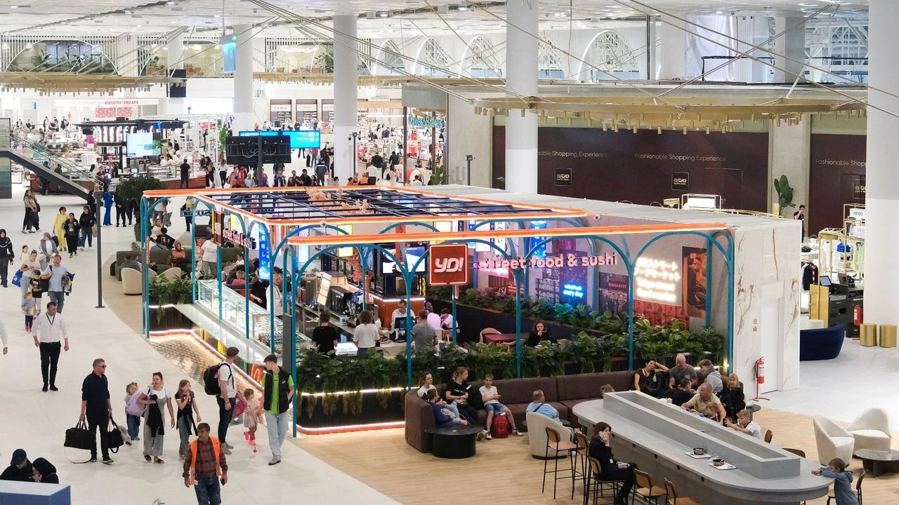 Antalya Havalimani Kapi Krizi (1)