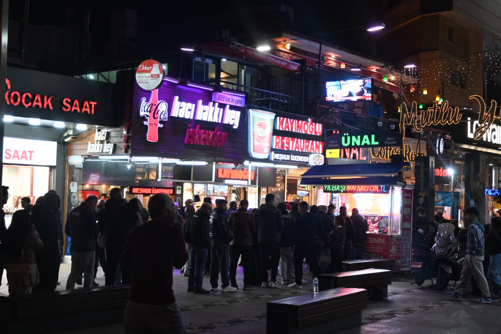 Antalya Milli Piyango Satis Kuyrugu (2)