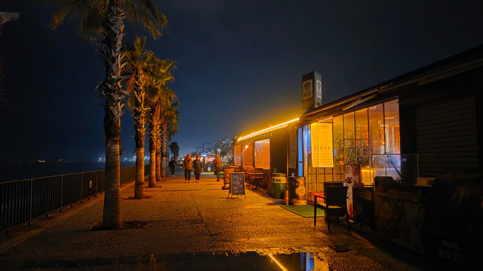 Antalya Sahili Karanlığa Gömüldü (1)