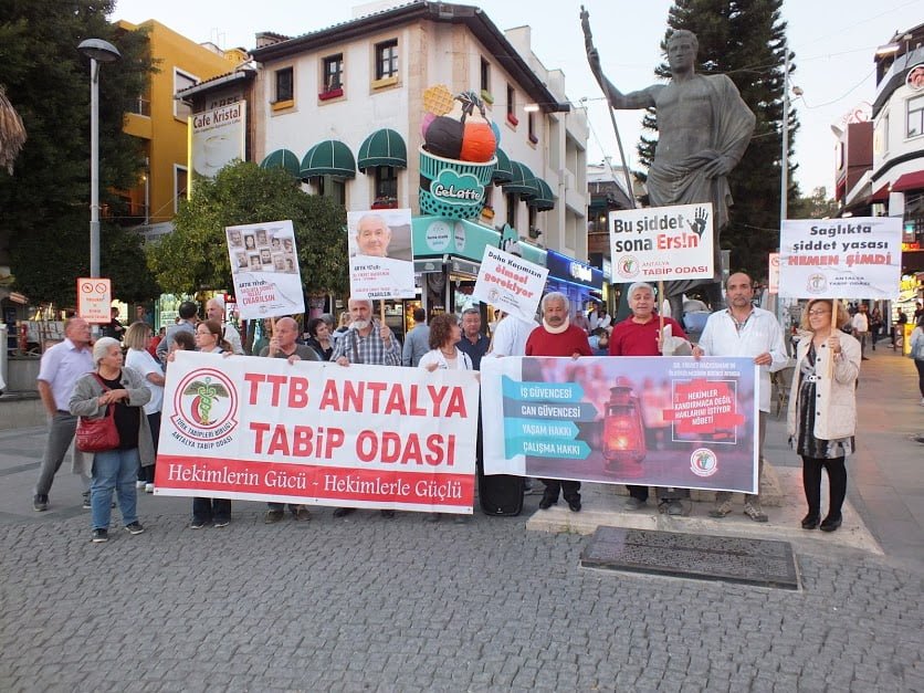 Antalya Tabip Odası Başkanı Dr. Ertürk’ten Sağlıkta Şiddet Uyarısı Çözüm Eğitimden Geçiyor (4)
