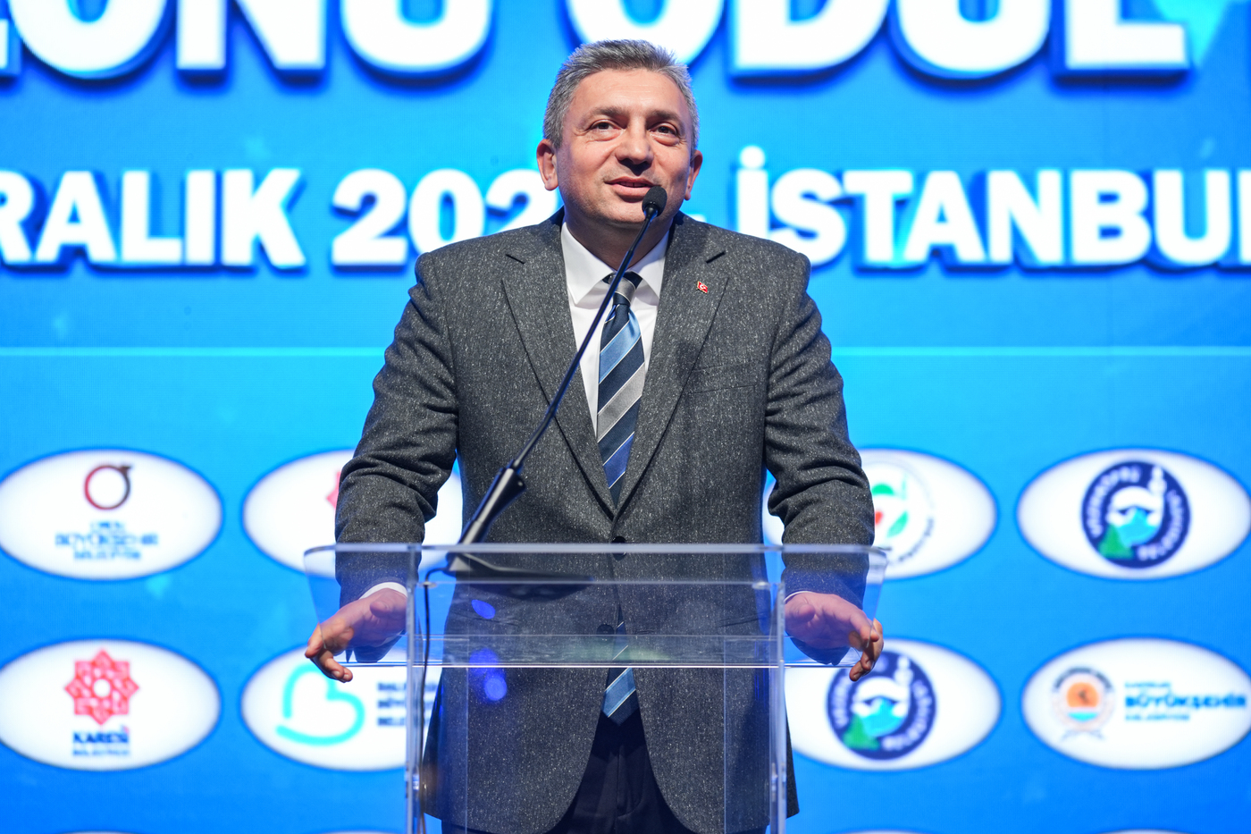 Antalya Valisi Hulusi Şahin’in Verdiği Oran Aşkınlık Yarattı (2)