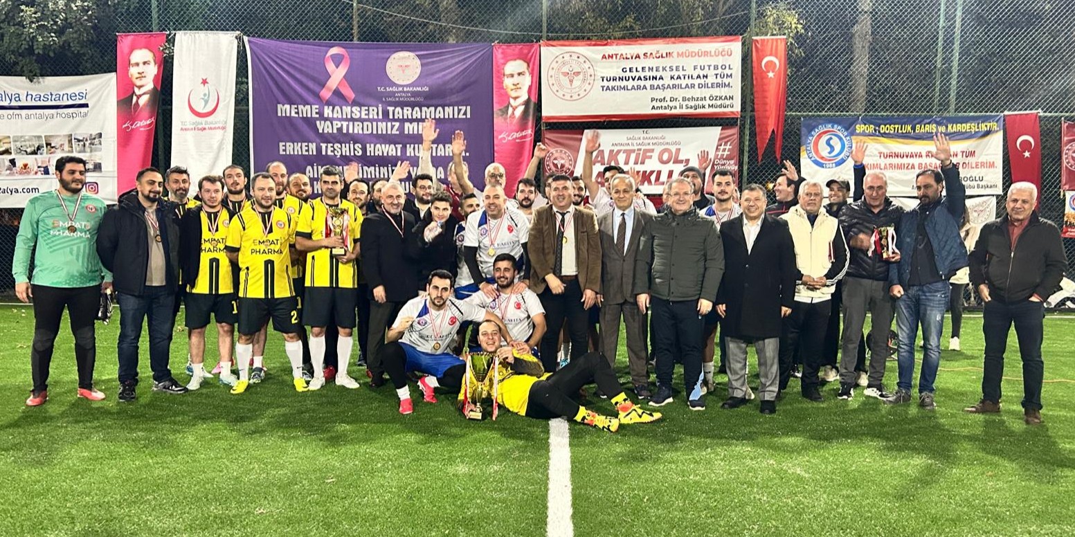 Antalya’da Pankartlar Tribünde, Sporcular Sahada Konuştu (1)
