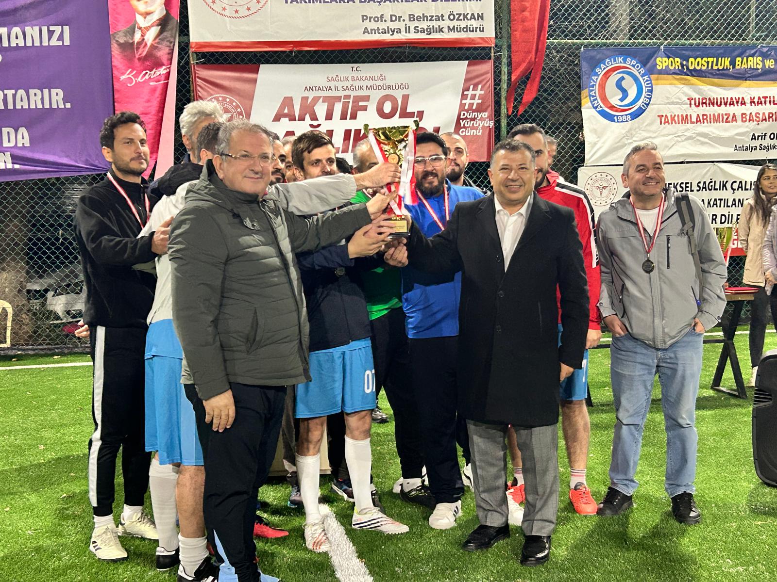 Antalya’da Pankartlar Tribünde, Sporcular Sahada Konuştu (2)