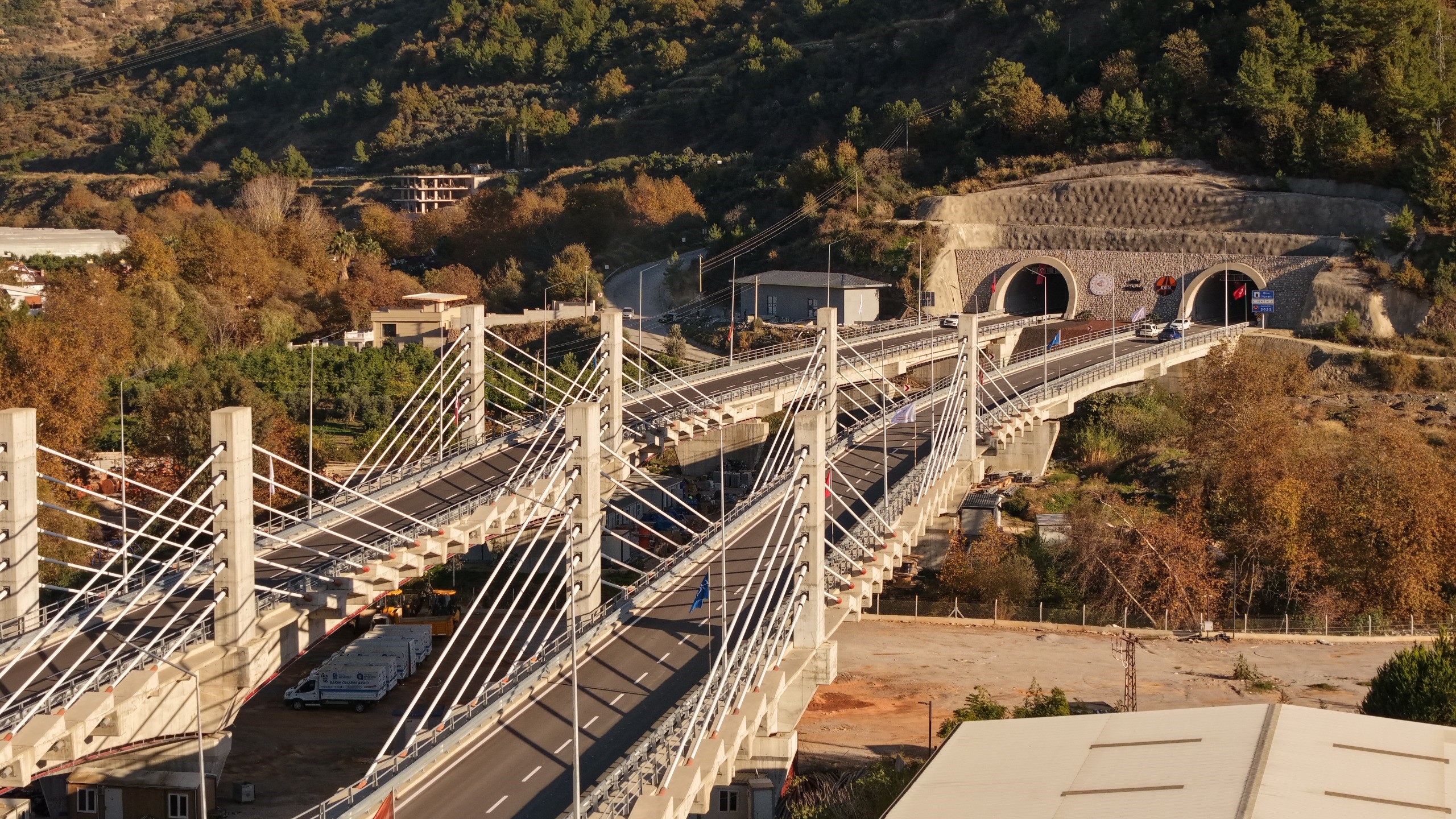 Antalya’da Trafiğine Nefes Aldıracak Yol Ve Kavşak Açılıyor (6)