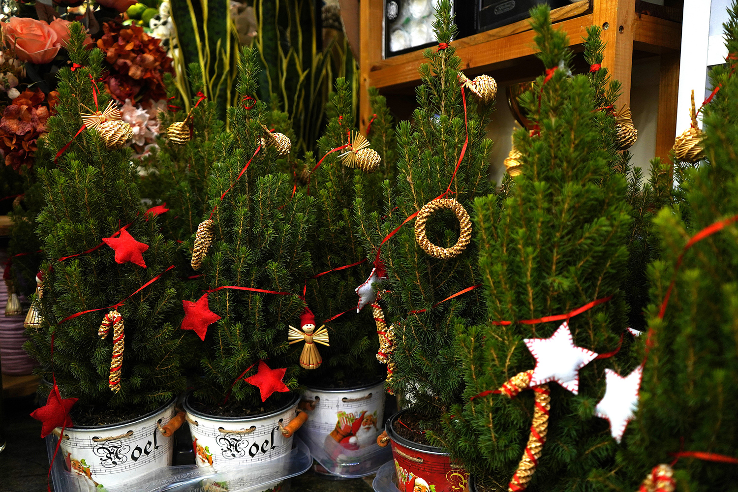 Antalya’da Yeni Yıl Sepetleri Dudak Uçuklattı! Yılbaşı Sepeti 12 Bin Liraya Dayandı (4)