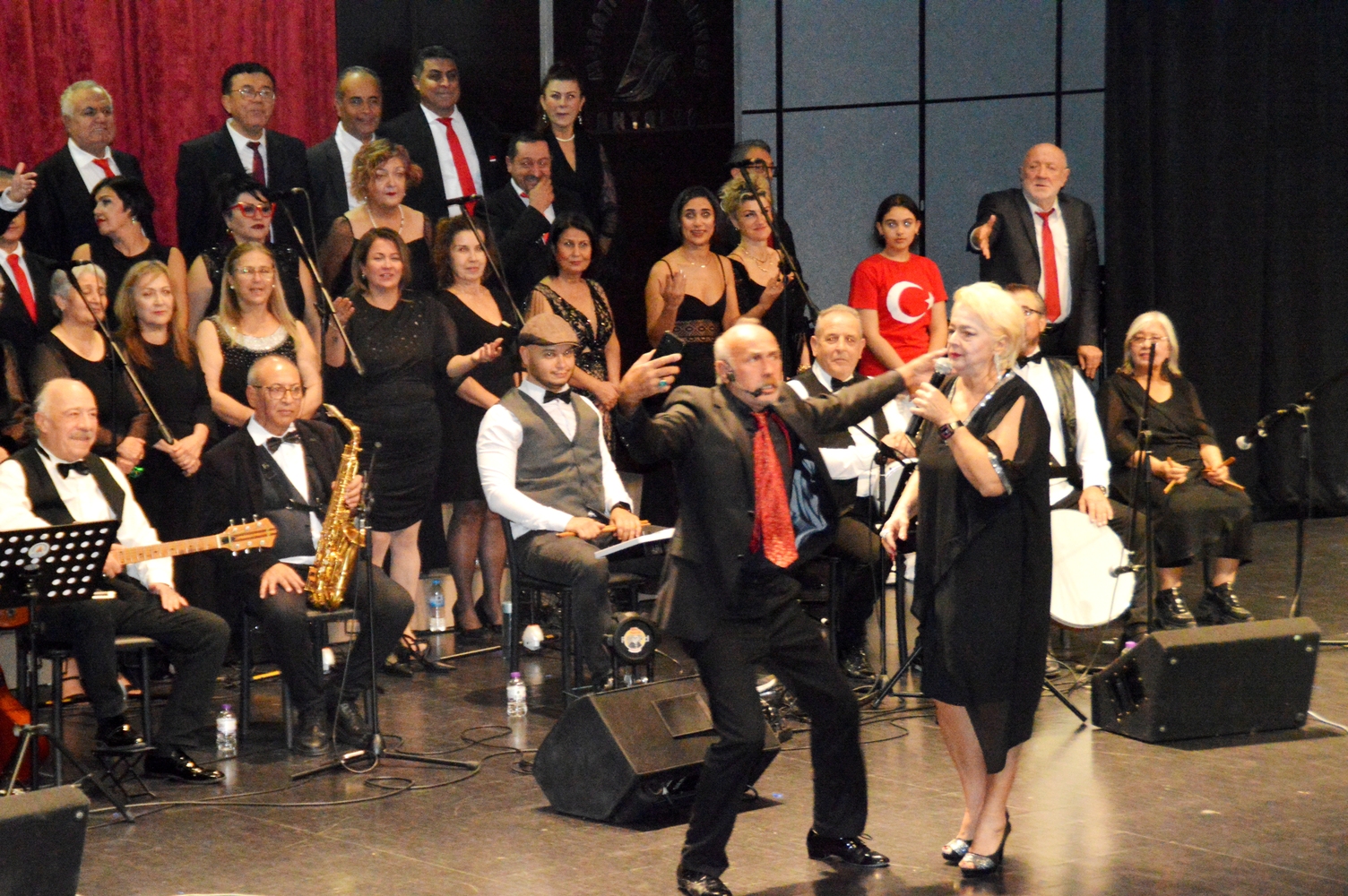 Antalya’da Yılın Son Nostalji Konseri Unutulmaz Anlar Yaşattı (1)