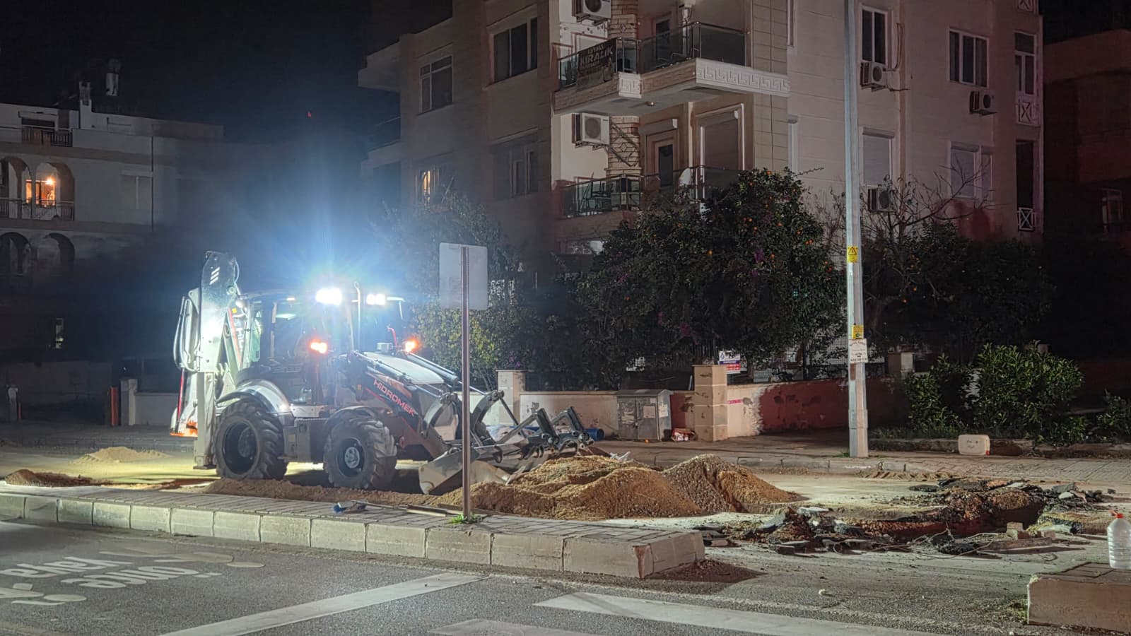 Antalya’da Yollar Kapatıldı, Çalışmalar Başladı (6)