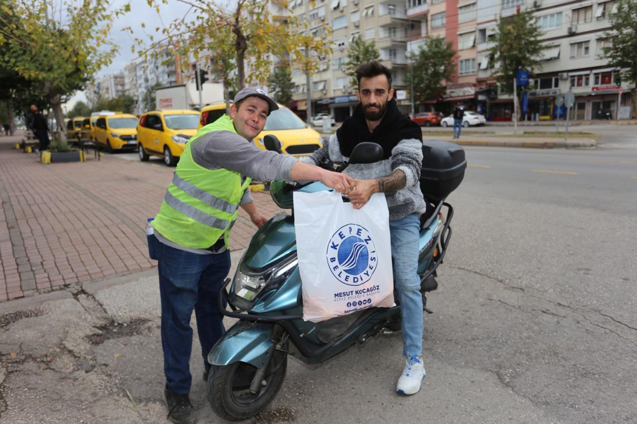 Antalya’daki Belediye Portakalları Kardeş Payı Yaptı (2)