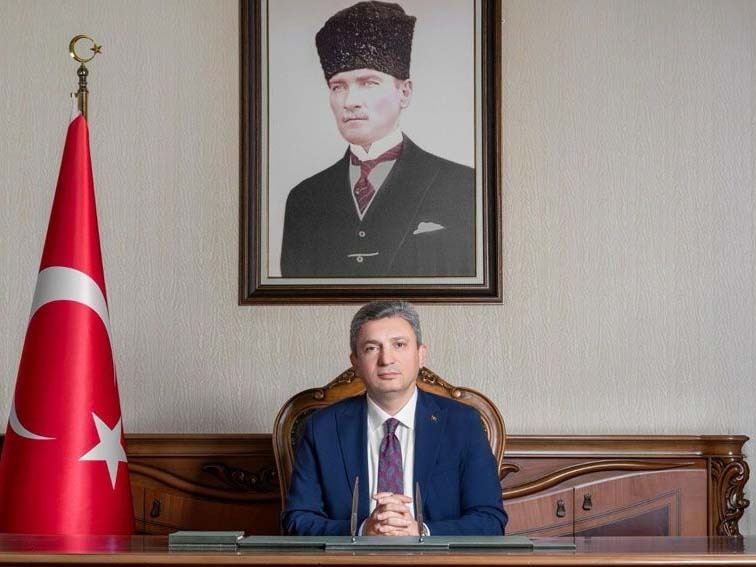 Antalya’daki Engellilere Vali Şahin’den Mesaj