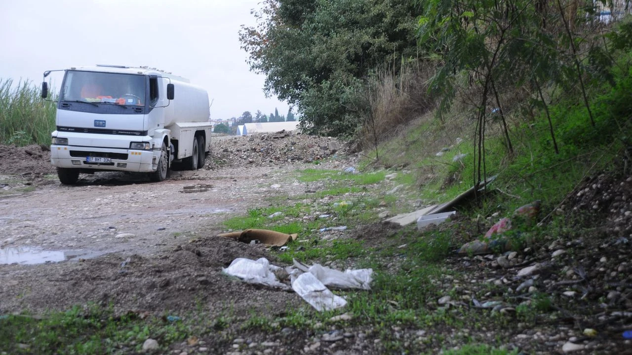 Antalya’nın En Ünlü Ilçesini Koku Esir Aldı (2)