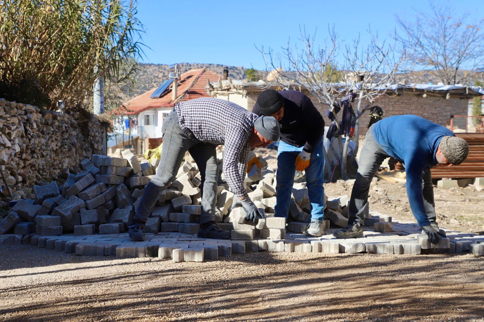 Antalya’nın Üç Mahallesine Yol (3)