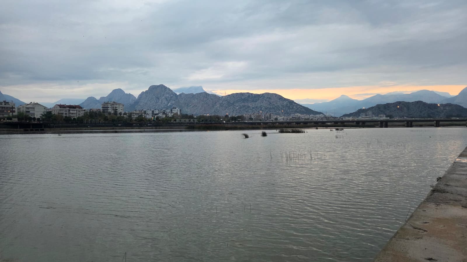 Antalya'nın Vizyon Projesi Çamur Ve Yosuna Teslim (2)