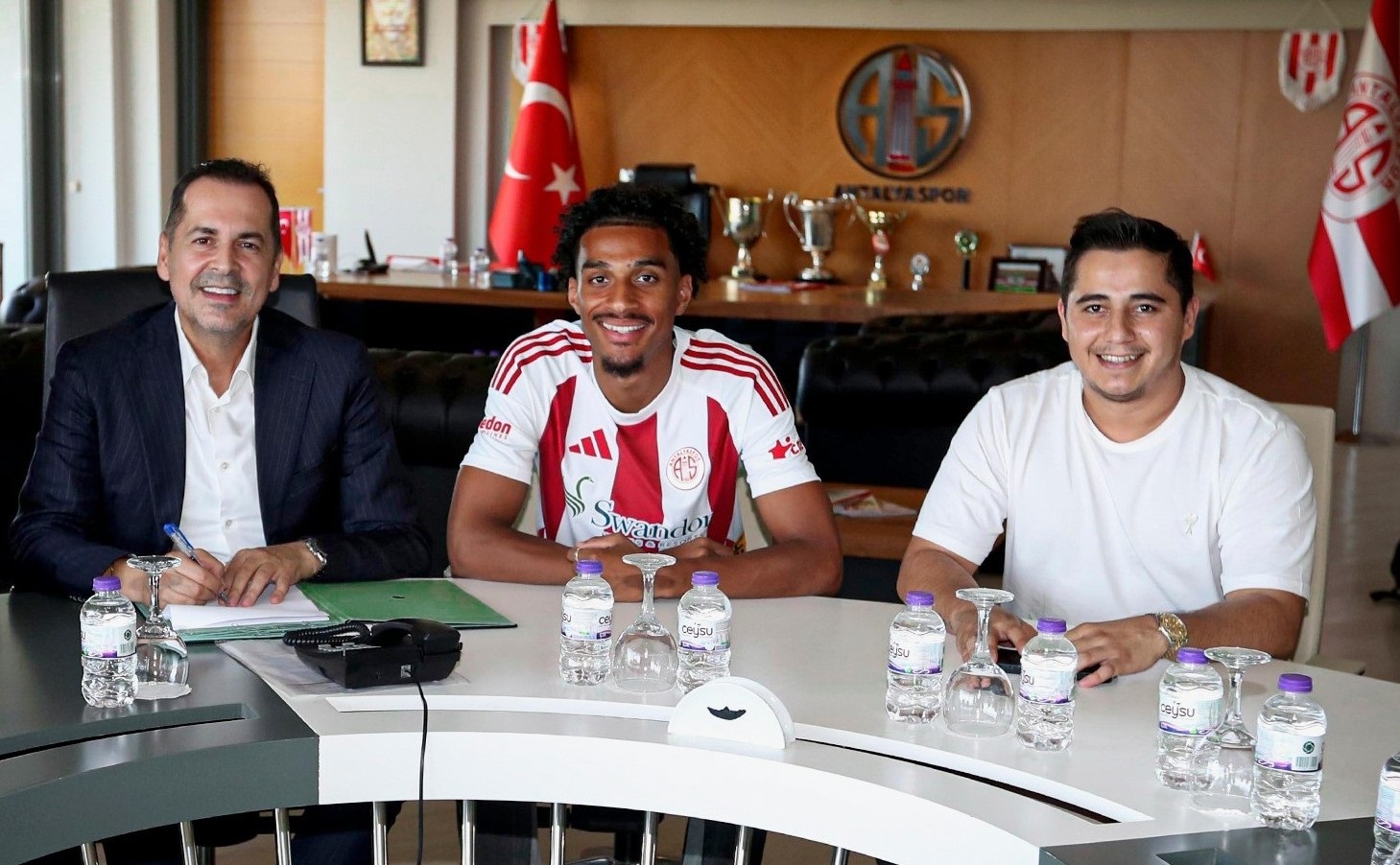 Antalyaspor’da 9 Milyon Euro’luk Büyük Hayal Kırıklığı (4)