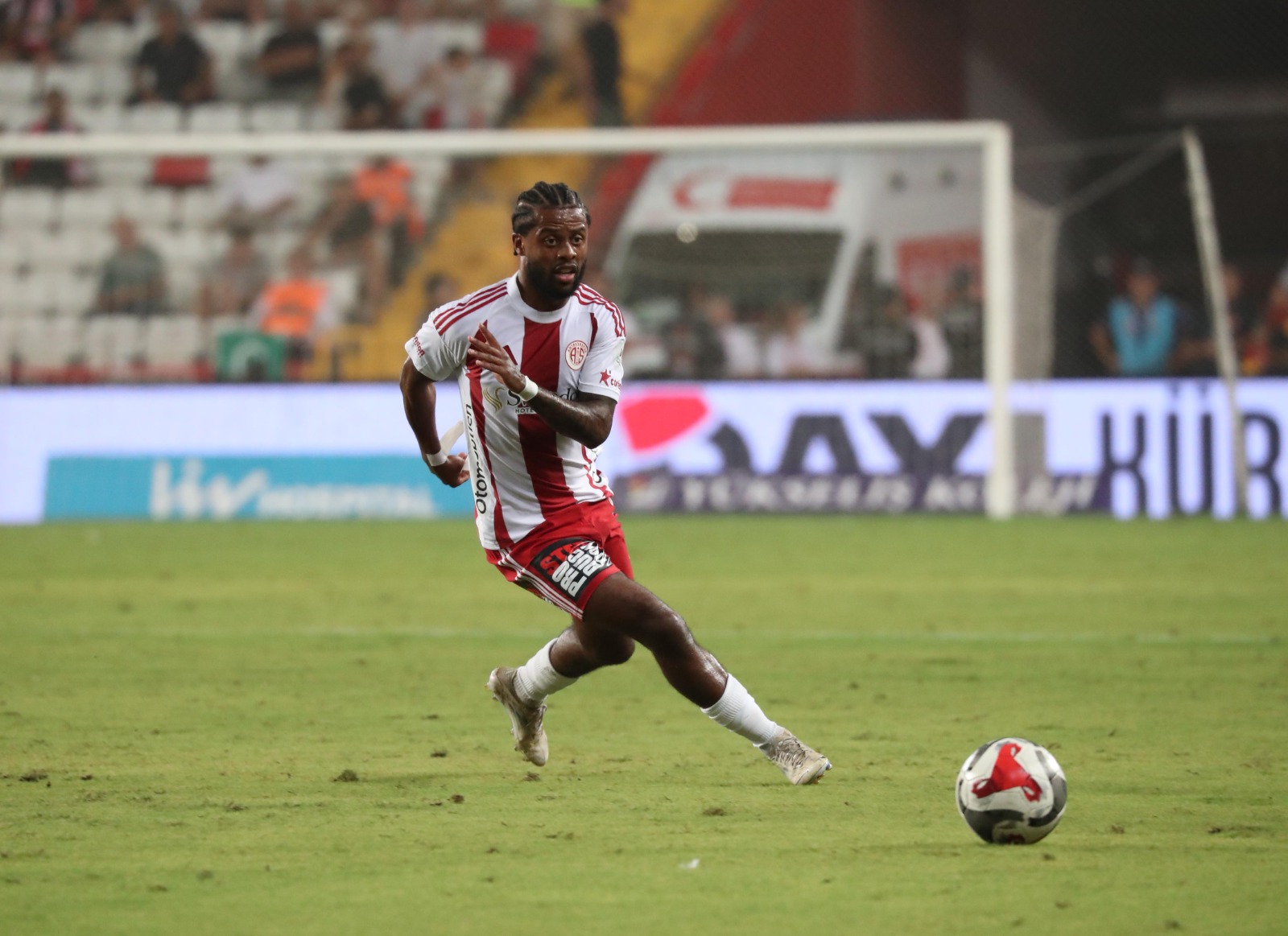 Antalyasporlu Futbolcular Ayrılmak Için Ihtar Çekti (1)