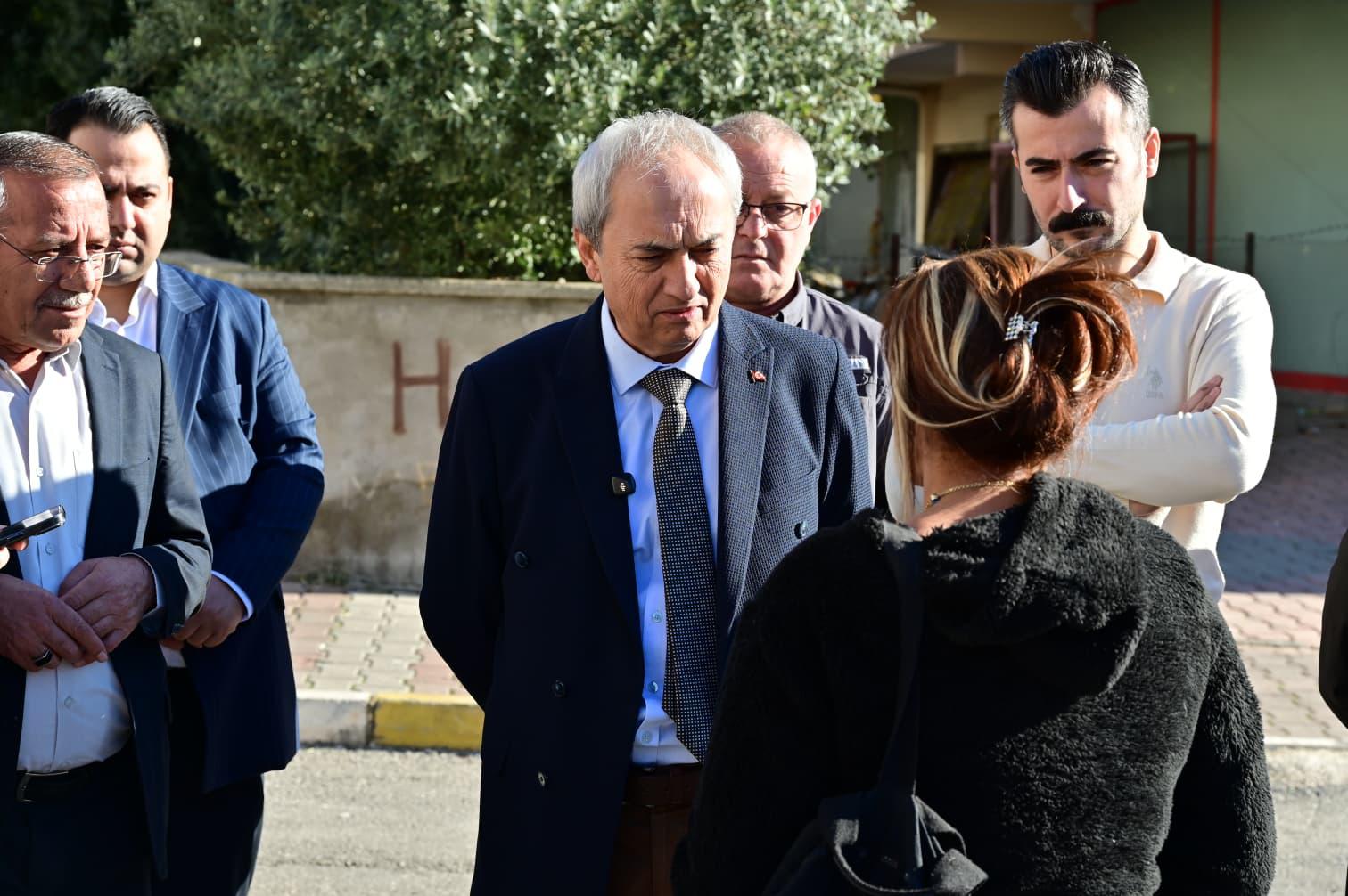 Baskan Kocagoz, Evi Yanan Vatandasi Ziyaret Etti 2