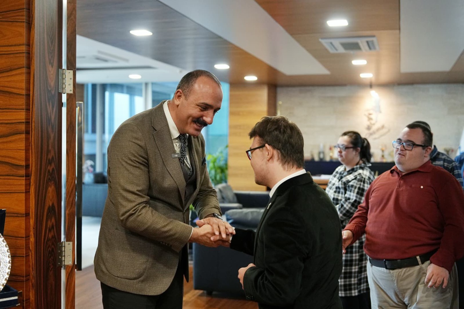 Başkan Kotan Down Sendromlular Ve Engelli̇ler Derneği̇ İle Buluştu (2) (Large)