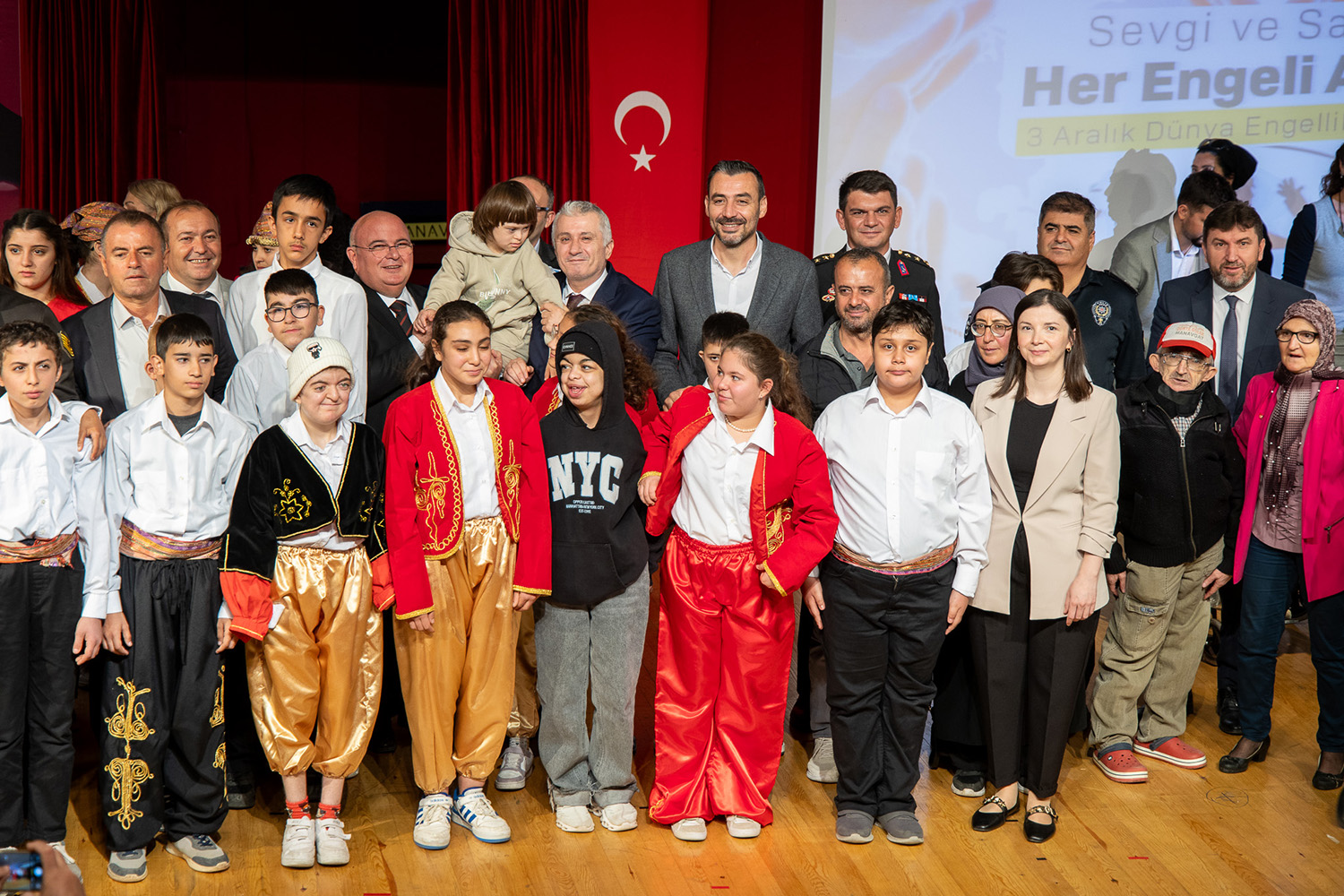 Başkan Vekili Çiçek Engellileri Yalnız Bırakmadı (2)