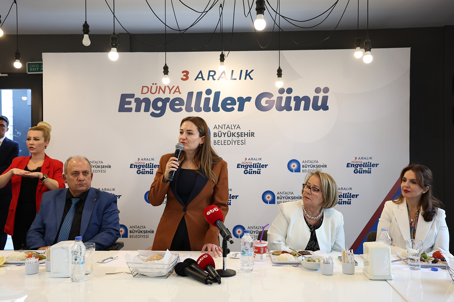 Başkan Vekili Özdemir Stk (13)